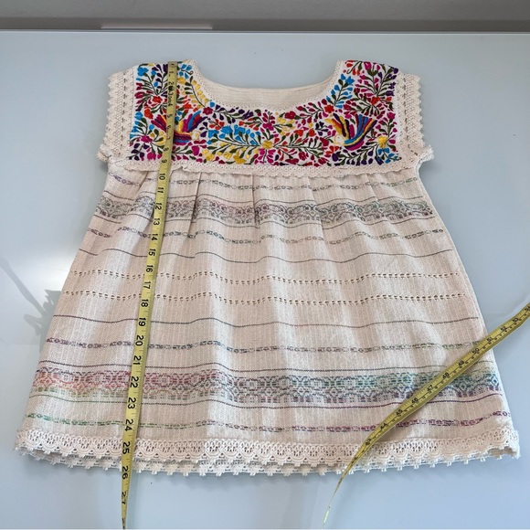 SUMMER TOP | Tan handmade embroidered crocheted shoe sleeve cottage core shirt - Picture 8 of 16